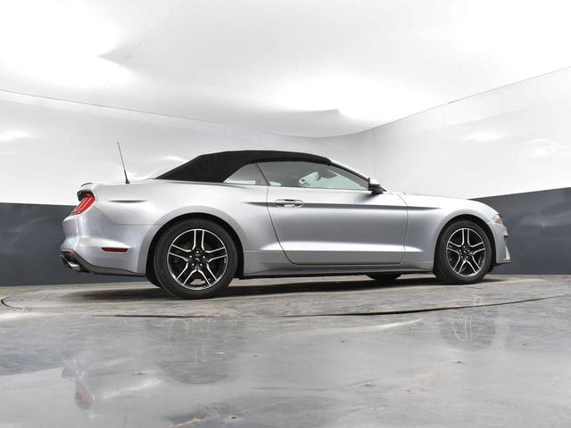 Photo of 2022 Silver Metallic Ford Mustang