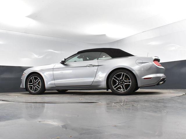 Photo of 2022 Silver Metallic Ford Mustang
