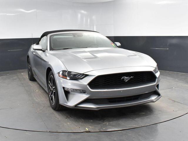 Photo of 2022 Silver Metallic Ford Mustang