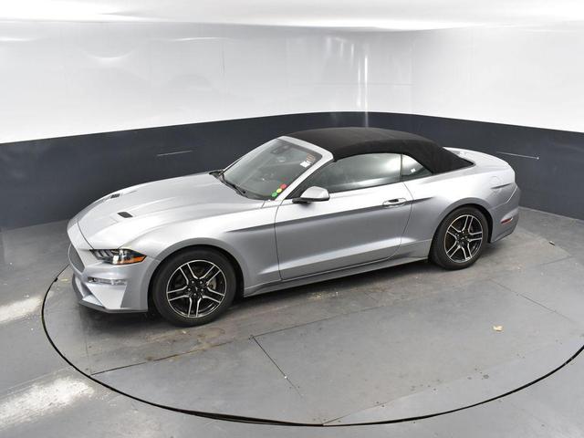 Photo of 2022 Silver Metallic Ford Mustang