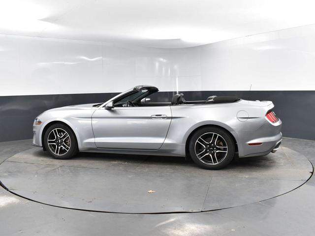 Photo of 2022 Silver Metallic Ford Mustang