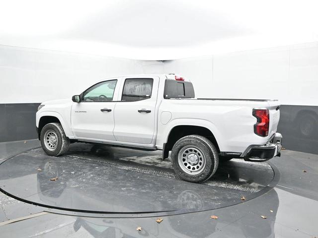Photo of 2025 Summit White Chevrolet Colorado
