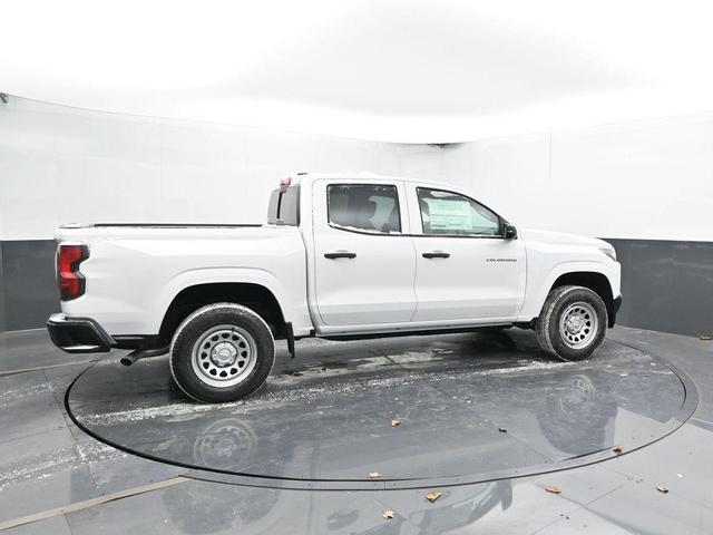 Photo of 2025 Summit White Chevrolet Colorado