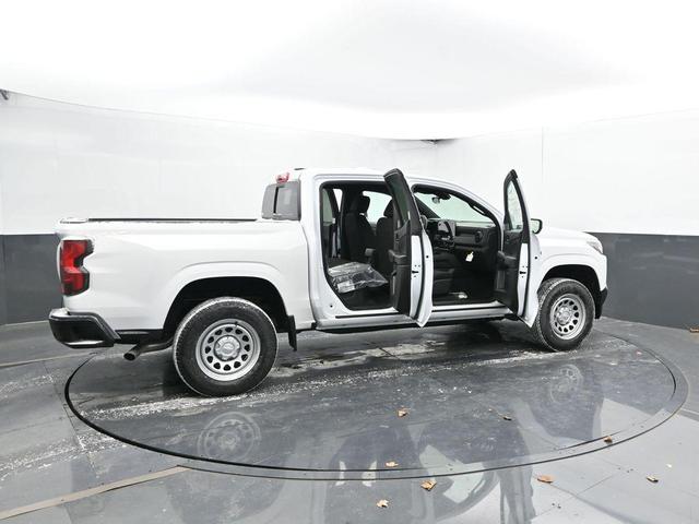 Photo of 2025 Summit White Chevrolet Colorado