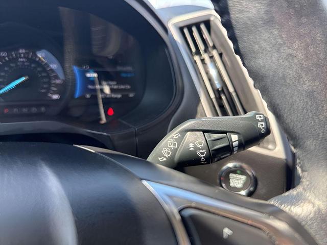 Photo of 2022 Gray Metallic Ford Edge