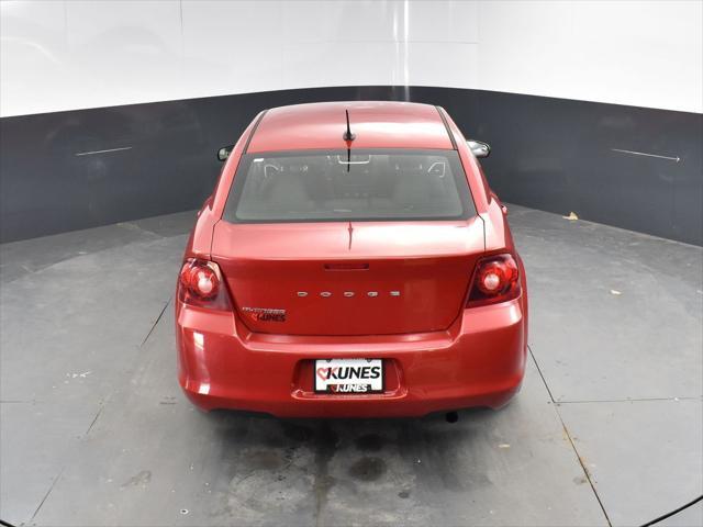 Photo of 2014 Redline 2 Coat Pearl Dodge Avenger