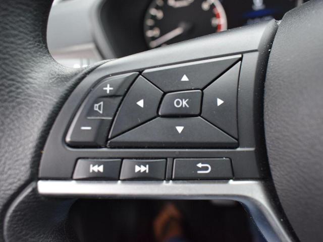 Photo of 2024 Pearl White Tricoat Nissan Altima