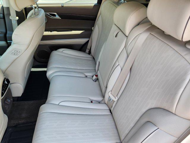 Photo of 2023 Vik Black Genesis GV80