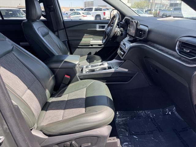 Photo of 2022 Gold Ford Explorer