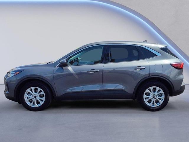 Photo of 2023 Carbonized Gray Metallic Ford Escape
