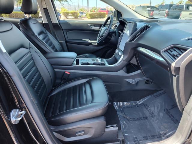 Photo of 2023 Agate Black Metallic Ford Edge