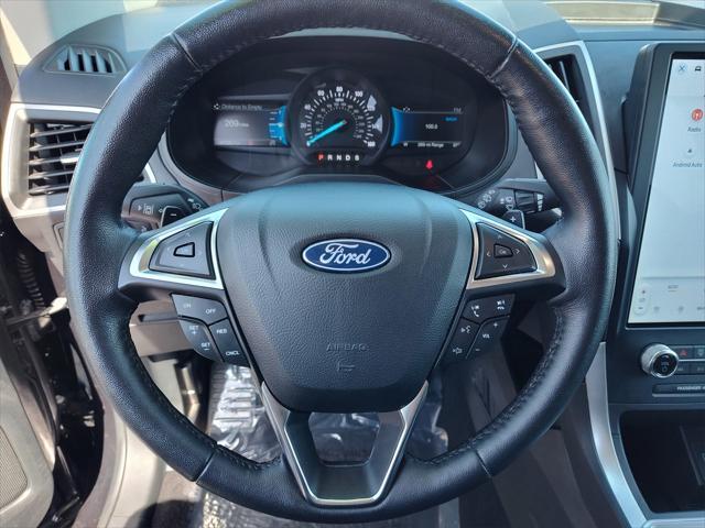Photo of 2023 Agate Black Metallic Ford Edge