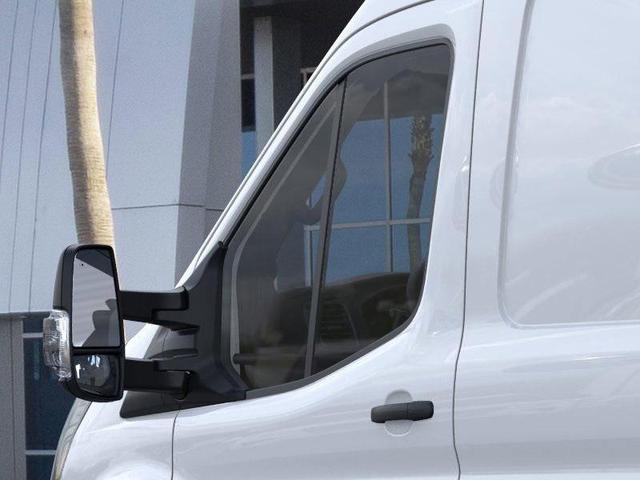 Photo of 2025 Oxford White Ford Transit-250