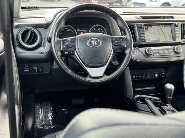 Photo of 2017 Silver Sky Metallic Toyota RAV4 Hybrid