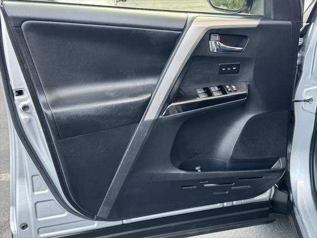 Photo of 2017 Silver Sky Metallic Toyota RAV4 Hybrid