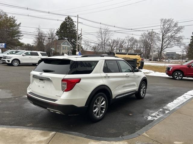 Photo of 2021 STAR WHITE MET TRI-COAT Ford Explorer