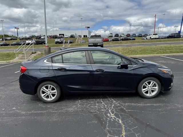 Photo of 2016 Blue Ray Metallic Chevrolet Cruze