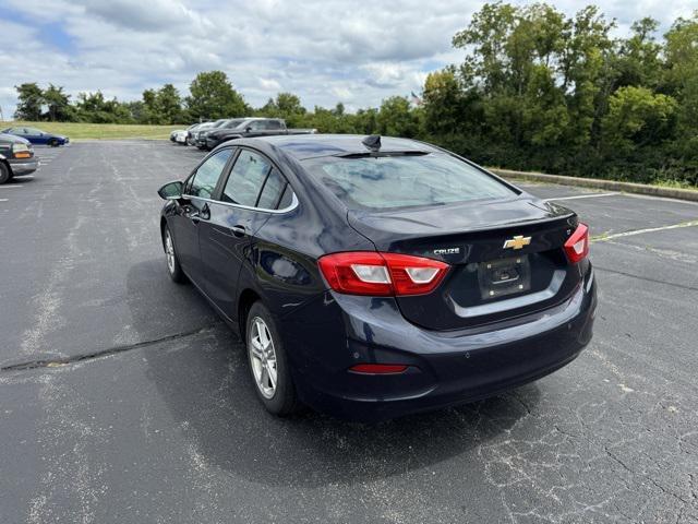Photo of 2016 Blue Ray Metallic Chevrolet Cruze