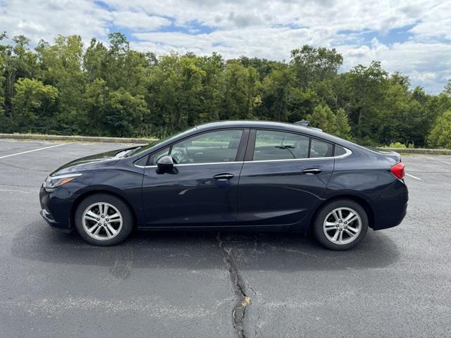 Photo of 2016 Blue Ray Metallic Chevrolet Cruze