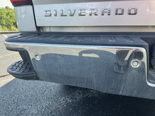 Photo of 2017 Silver Ice Metallic Chevrolet Silverado 1500