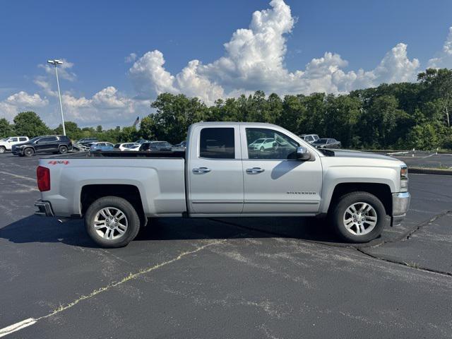 Photo of 2017 Silver Ice Metallic Chevrolet Silverado 1500