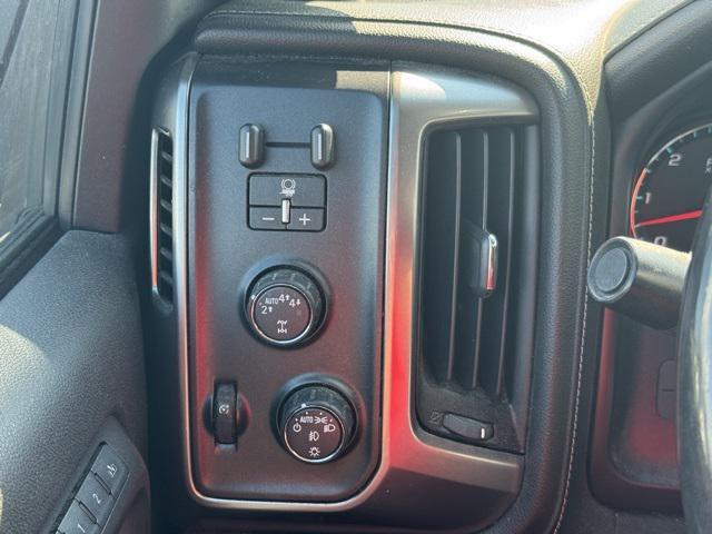 Photo of 2017 Silver Ice Metallic Chevrolet Silverado 1500