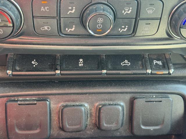 Photo of 2017 Silver Ice Metallic Chevrolet Silverado 1500