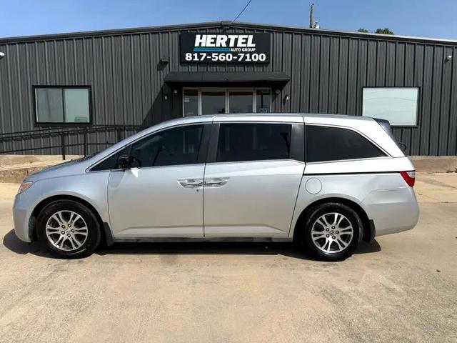 Photo of 2012 Silver Honda Odyssey