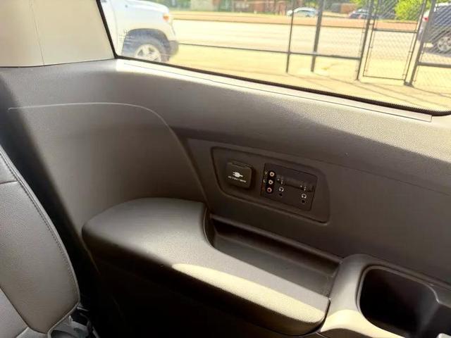 Photo of 2012 Silver Honda Odyssey