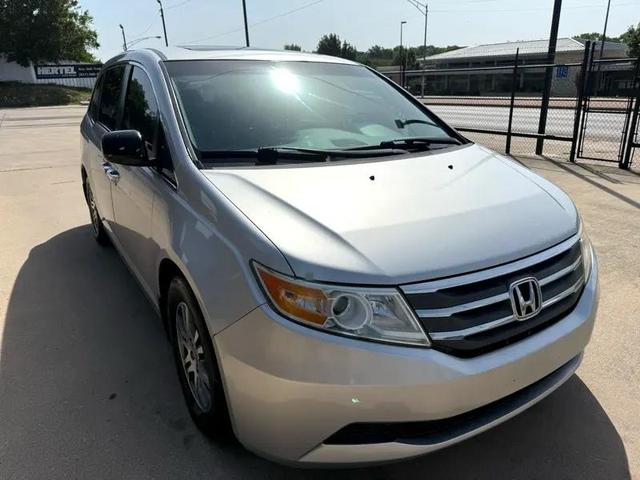 Photo of 2012 Silver Honda Odyssey