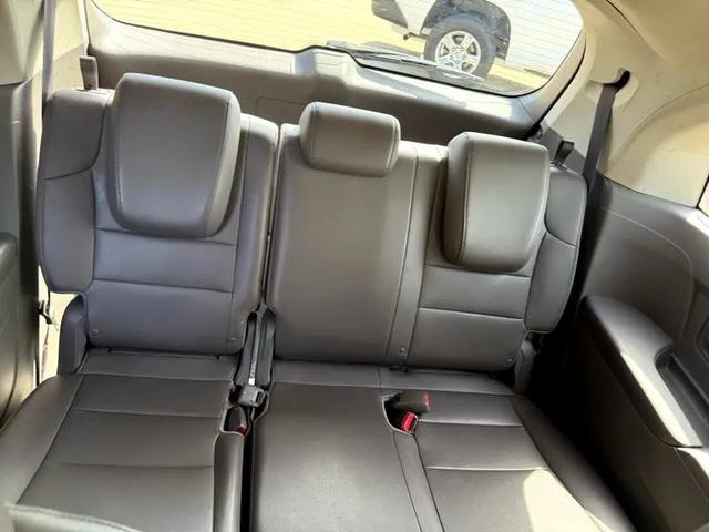 Photo of 2012 Silver Honda Odyssey