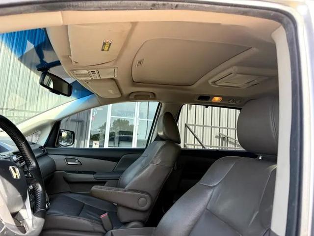 Photo of 2012 Silver Honda Odyssey