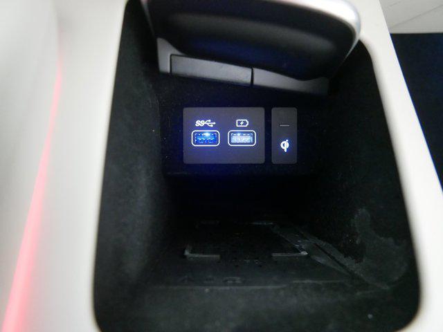 Photo of 2023 Brunswick Green Genesis GV70