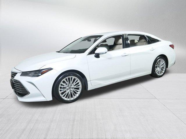 Photo of 2019 Wind Chill Pearl Toyota Avalon