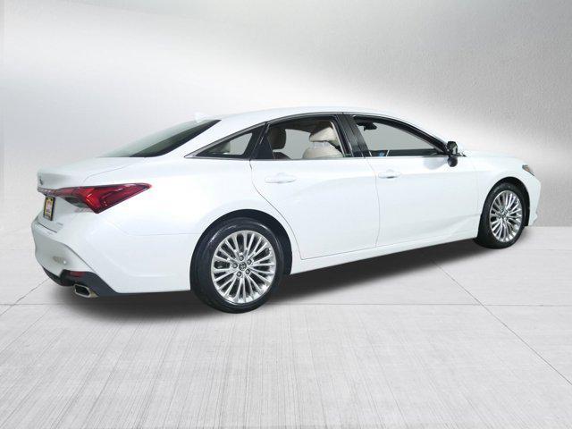 Photo of 2019 Wind Chill Pearl Toyota Avalon
