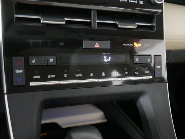 Photo of 2019 Wind Chill Pearl Toyota Avalon