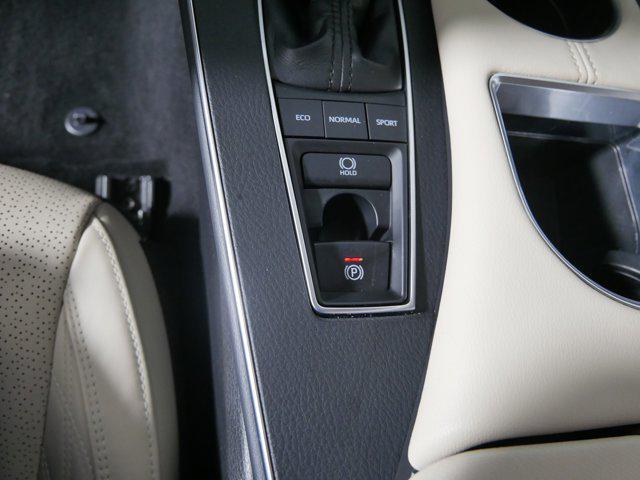 Photo of 2019 Wind Chill Pearl Toyota Avalon