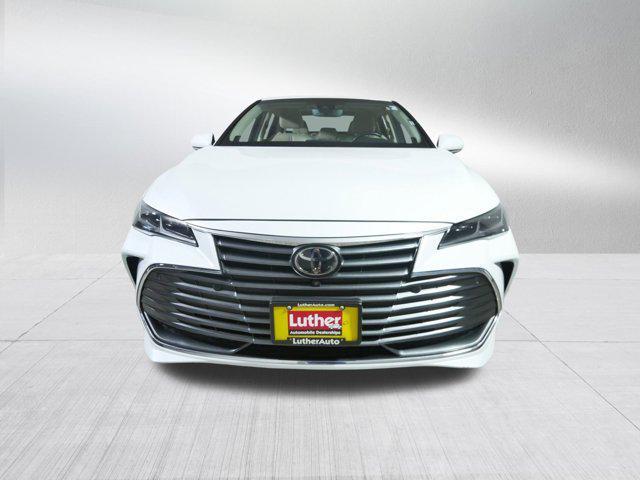 Photo of 2019 Wind Chill Pearl Toyota Avalon