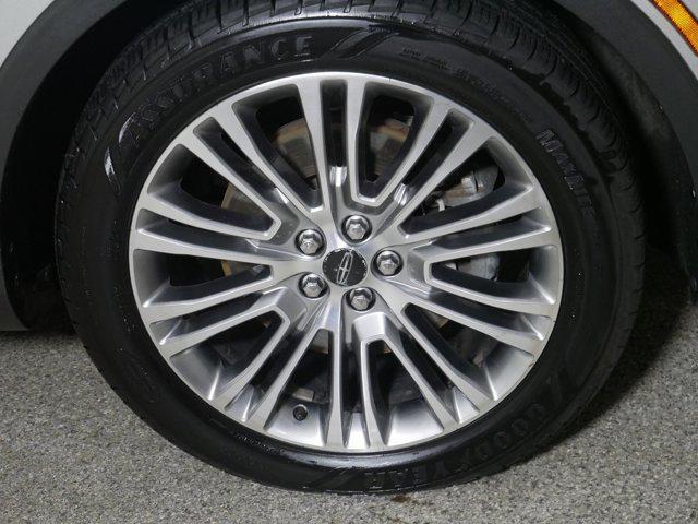 Photo of 2017 Ingot Silver Metallic Lincoln MKX