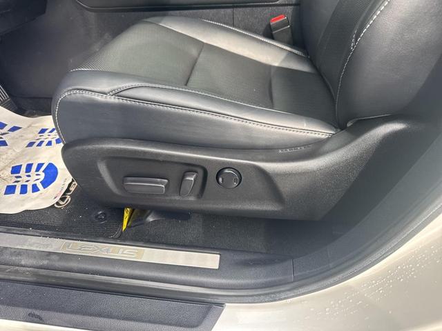 Photo of 2020 Eminent White Pearl Lexus RX 350