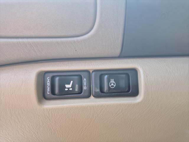Photo of 2002 Royal Ruby INFINITI I35