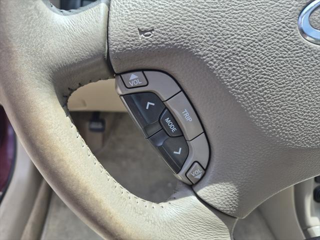 Photo of 2002 Royal Ruby INFINITI I35