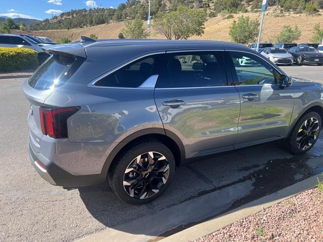 Photo of 2025 Everlasting Silver Kia Sorento