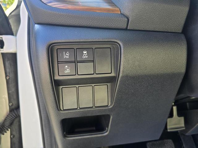 Photo of 2021 Platinum White Pearl Honda CR-V