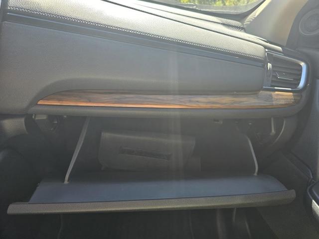 Photo of 2021 Platinum White Pearl Honda CR-V