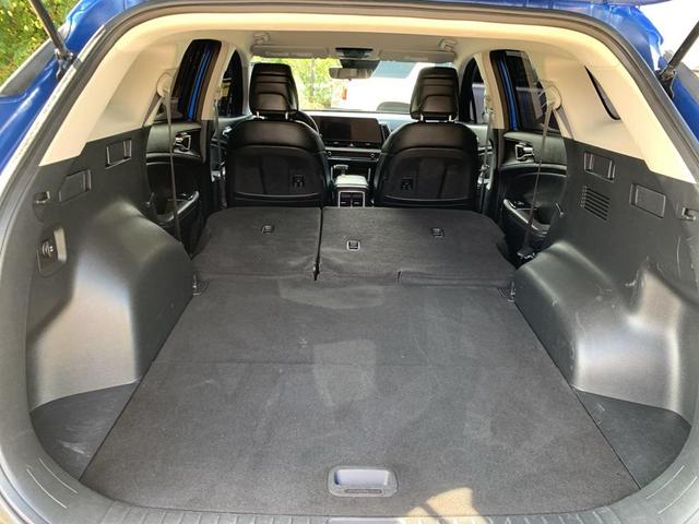 Photo of 2023 Sapphire Blue Kia Sportage