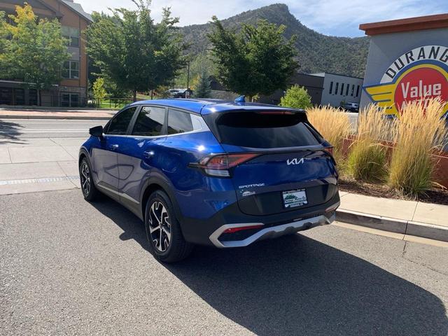 Photo of 2023 Sapphire Blue Kia Sportage