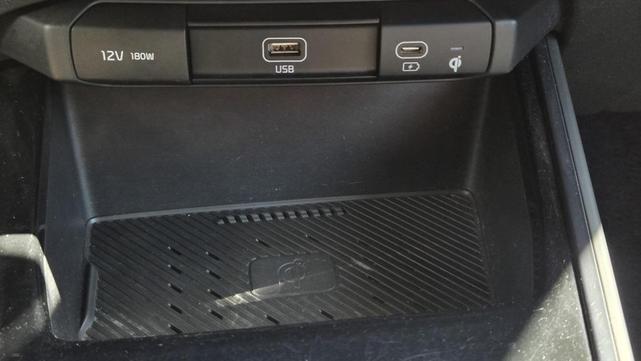 Photo of 2023 Steel Gray Kia Niro EV