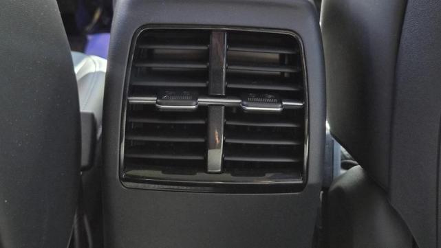 Photo of 2023 Steel Gray Kia Niro EV