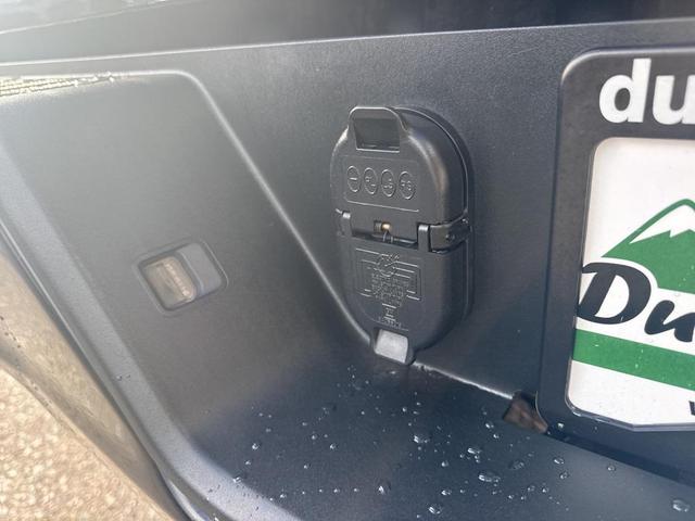 Photo of 2021 Black Chevrolet Silverado 1500